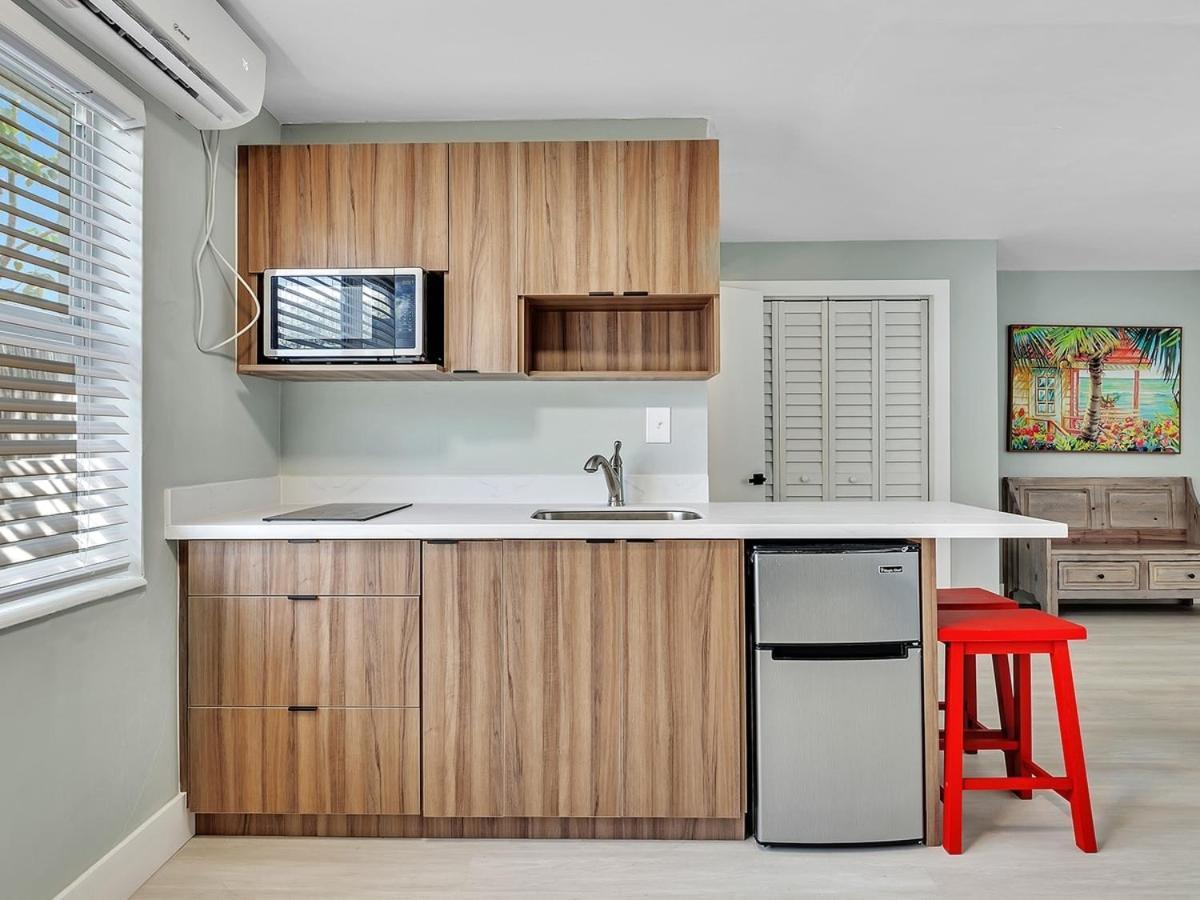 The Shell On Walnut Studio With Bath Hollywood Beach Free Parking ดาเนียบีช ภายนอก รูปภาพ